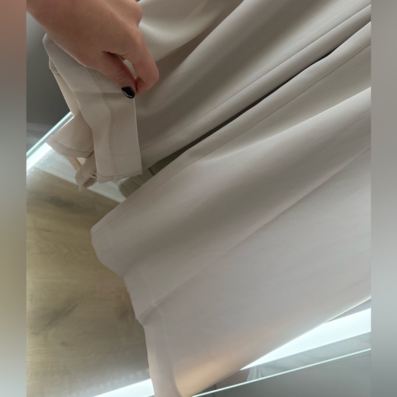 Donna Karan Elegant Light Gray Pants